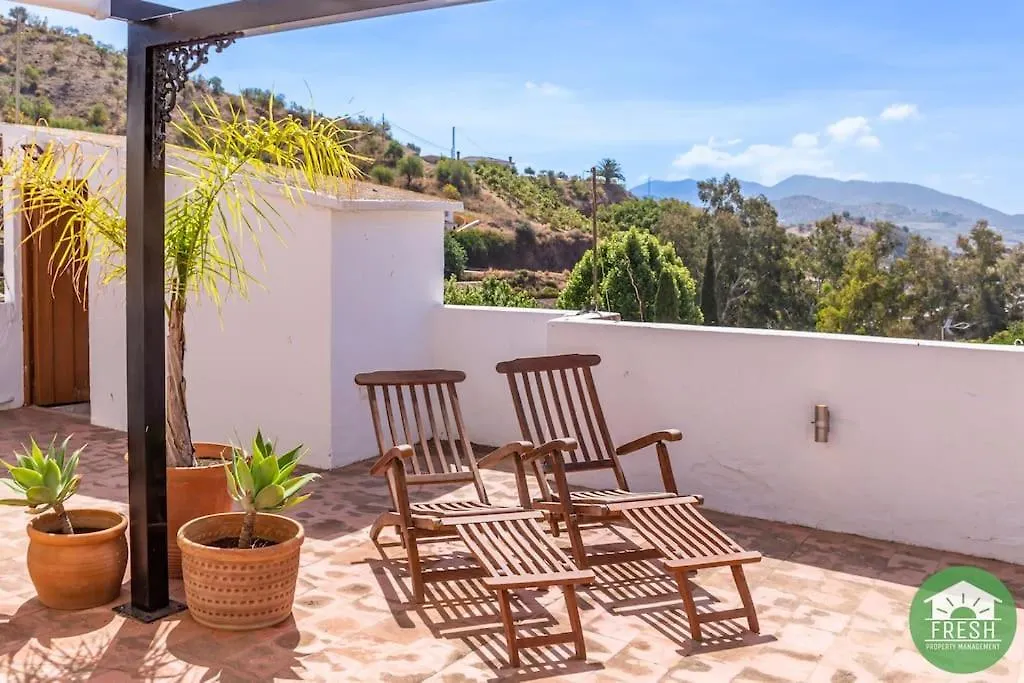 Town House With Roof Terrace In Heart Of Vinuela Apartment