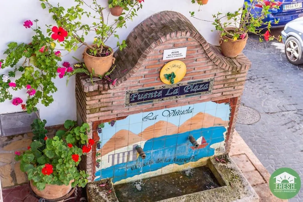 Town House With Roof Terrace In Heart Of Vinuela contacts